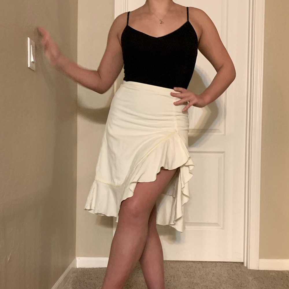 Vintage Anthropologie Odille Cream Midi Skirt 🤤